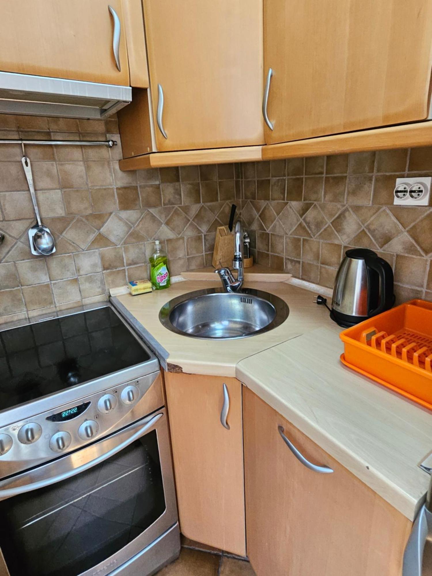 Lovely Square Apartment Purple Velvet Skopje Bilik gambar